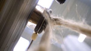 Maschine in der Flachs verarbeitet wird