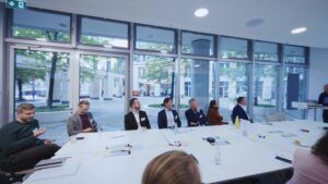 vlcsnap-2024-11-24-19h30m09s912